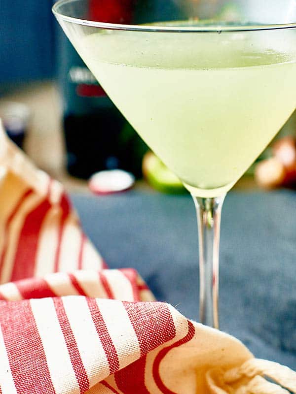 A little sweet, a little tart, and a whole lot of yummy. All you need is lime, sugar, tequila and red wine! The Devil's Margarita is great for one, or even a crowd. Perfect to serve at your next Halloween Party! www.showmetheyummy.com #margarita #cocktail #halloween #redwine #happyhour #lime #tequila #simplesyrup