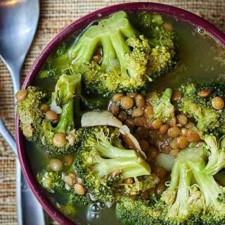 This vegan broccoli lentil soup is so flavorful and filled with broccoli, lentils, and potatoes! The perfect healthy and filling soup to keep you warm this winter! www.showmetheyummy.com #vegan #broccoli #lentil #potatoes #soup