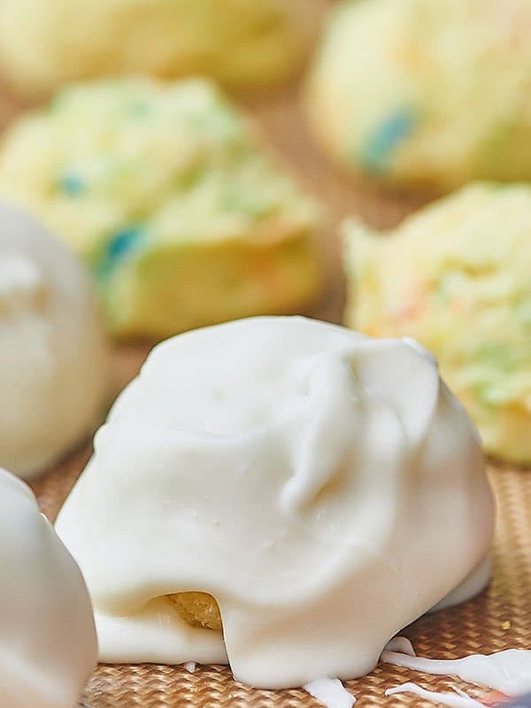 lemon funfetti cake ball closeup