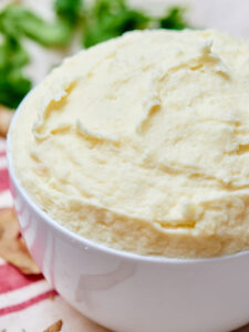 Roasted Garlic and Goat Cheese Mashed Potatoes Show Me the Yummy