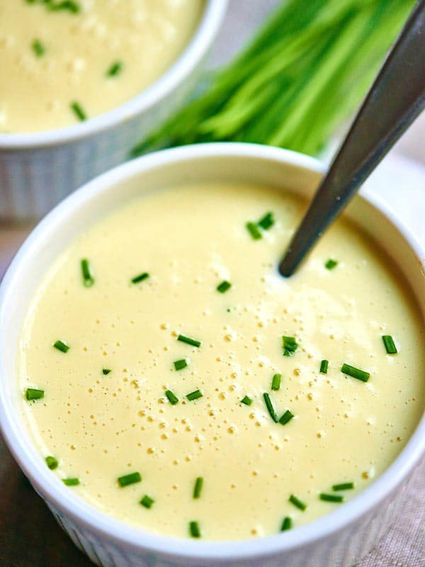 bowl of potato leek soup