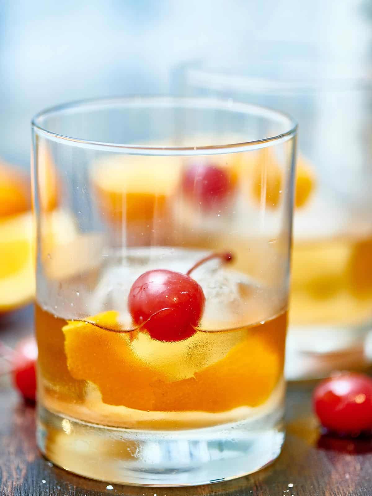 Old Fashioned Cocktail Recipe - Classic Whiskey Cocktail