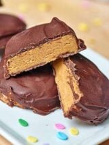 These Better than Reese’s Chocolate Covered Peanut Butter Eggs are a fun and easy Easter treat! A homemade version of one of my favorite candies! showmetheyummy.com #reeses #peanutbutter #chocolate #easter