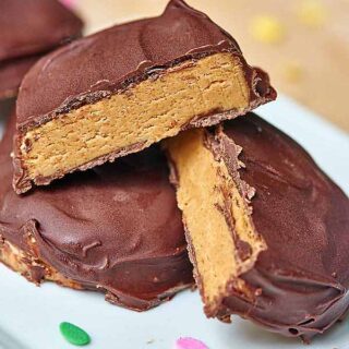 These Better than Reese’s Chocolate Covered Peanut Butter Eggs are a fun and easy Easter treat! A homemade version of one of my favorite candies! showmetheyummy.com #reeses #peanutbutter #chocolate #easter