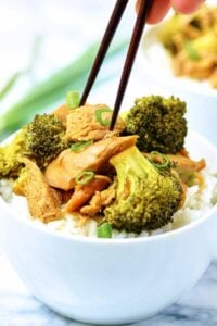 Forget take out and have this Crockpot Chicken and Broccoli instead! I love recipes like this, because it actually tastes better than take-out, you can schedule it to be ready exactly when you want it, and *bonus* it's healthier! showmetheyummy.com #crockpot #chicken #broccoli