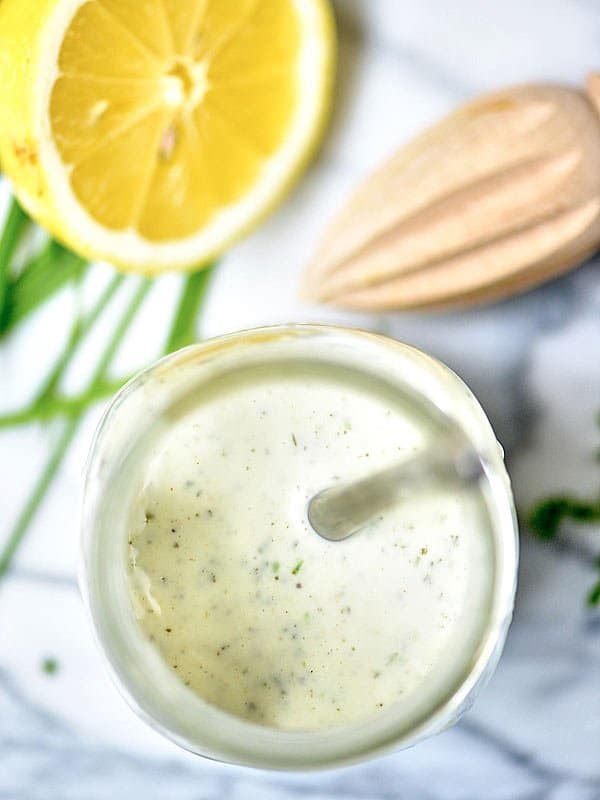 Homemade Greek Yogurt Ranch Dressing - easy, healthy, and delicious! 200 calories for the ENTIRE recipe! showmetheyummy.com #healthy #ranch #dressing #salad #glutenfree #vegetarian #lightenedup #greekyogurt 