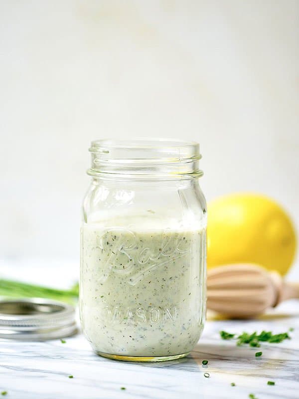 Homemade Greek Yogurt Ranch Dressing - easy, healthy, and delicious! 200 calories for the ENTIRE recipe! showmetheyummy.com #healthy #ranch #dressing #salad #glutenfree #vegetarian #lightenedup #greekyogurt 