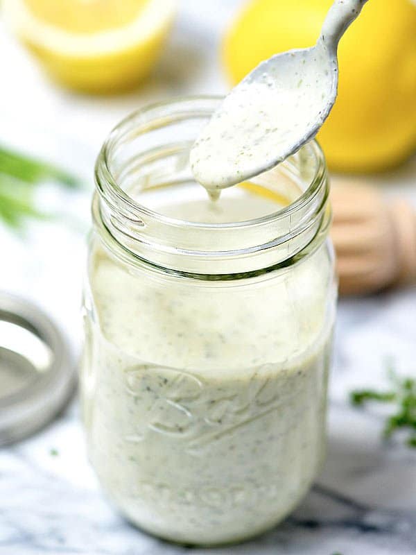 Homemade Greek Yogurt Ranch Dressing - easy, healthy, and delicious! 200 calories for the ENTIRE recipe! showmetheyummy.com #healthy #ranch #dressing #salad #glutenfree #vegetarian #lightenedup #greekyogurt