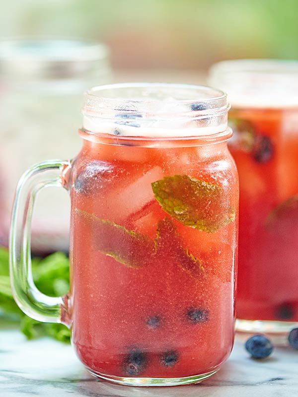 blueberry peach mojito in jar