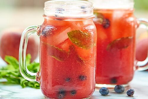 Get the Summer Party Started With This Mason Jar Mojitos Recipe