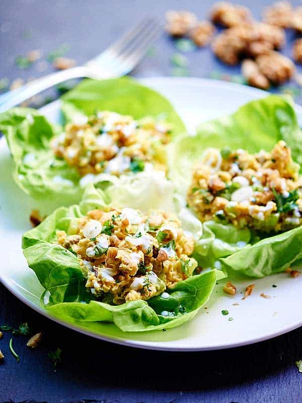 3 chickpea lettuce wraps on plate