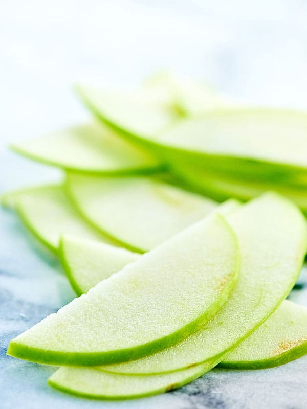 slices of green apple