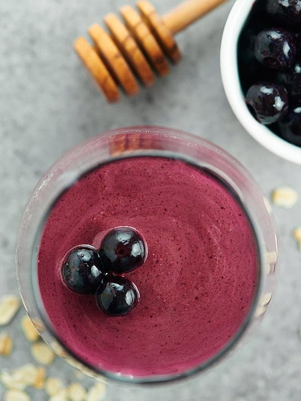 blueberry muffin smoothie above