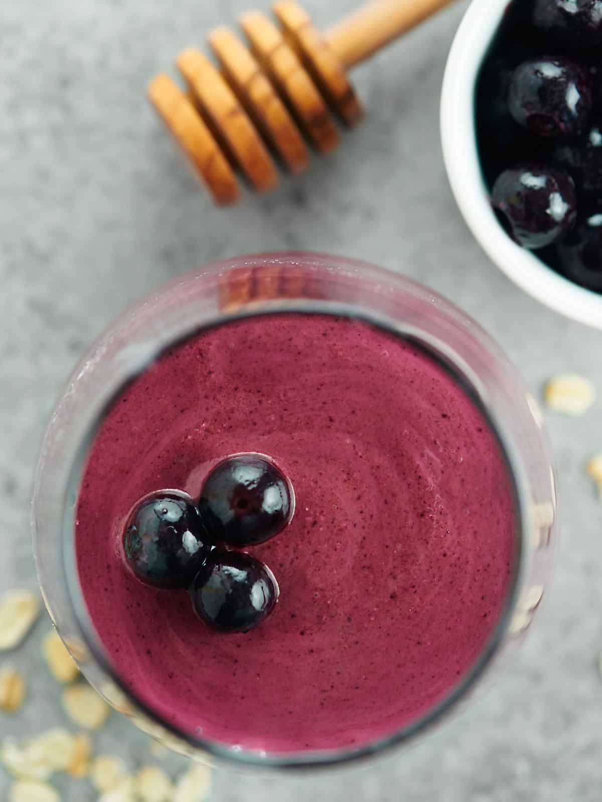 Blueberry Muffin Smoothie Recipe - Healthy, GF, Vegetarian