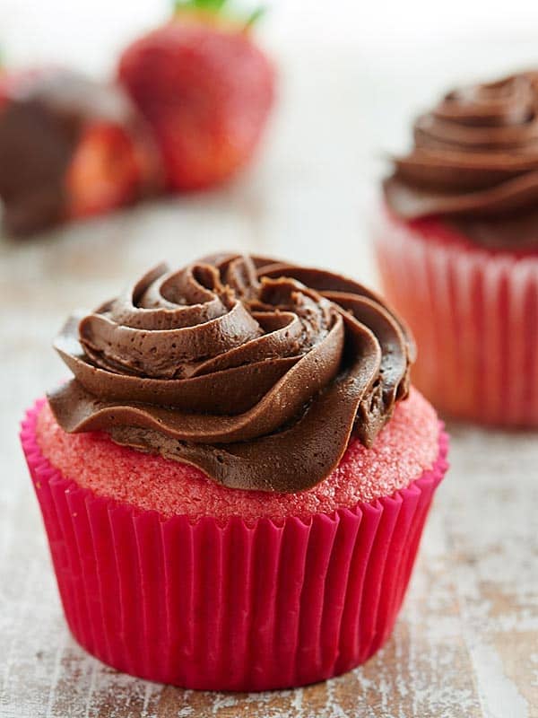 Chocolate Strawberry Cupcakes W Chocolate Buttercream