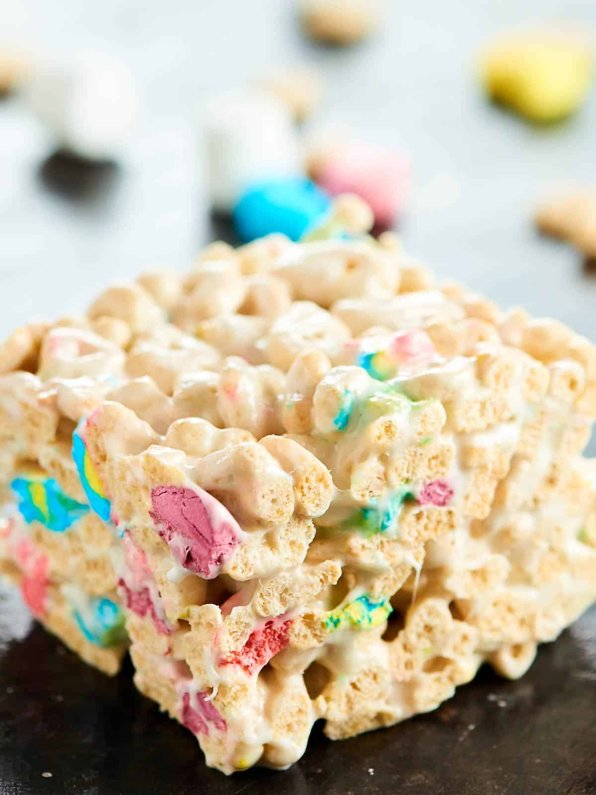 Lucky Charms Marshmallow Treats Recipe 4 Ingredients!