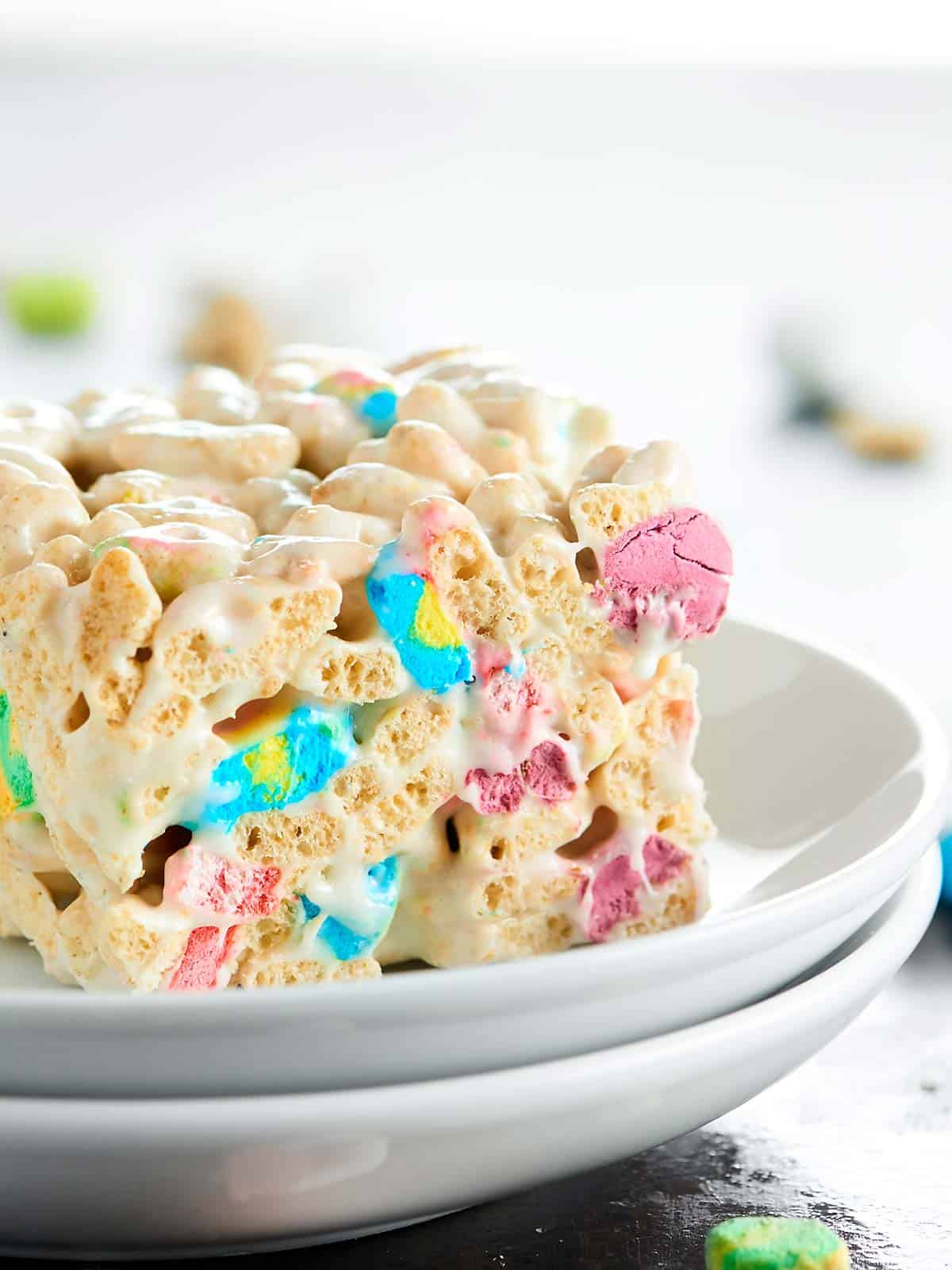 Lucky Charms Marshmallow Treats Recipe 4 Ingredients!