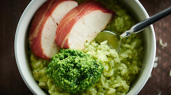 This Pesto Risotto with Roasted Chicken and Vegetables is made w/ pan roasted chicken, prosciutto, sweet potatoes, & green beans & cilantro pesto risotto! showmetheyummy.com #risotto #pesto