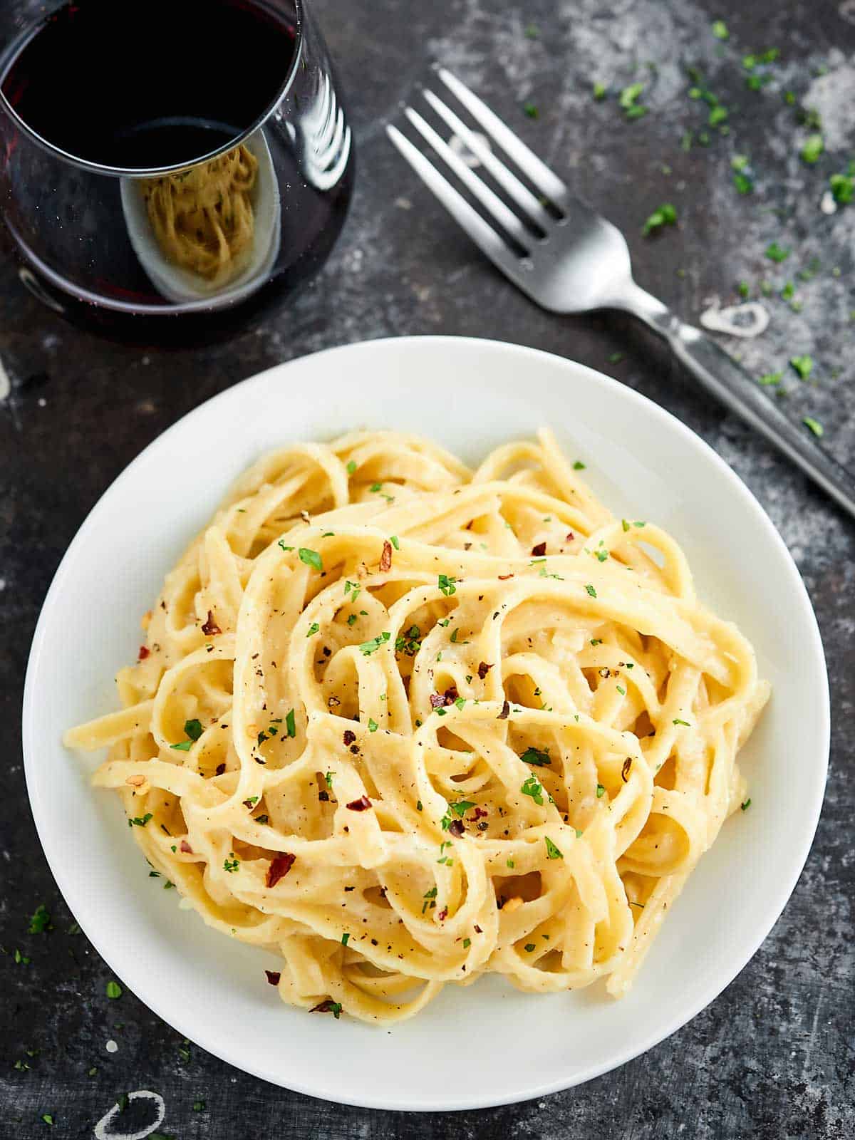 Healthy Alfredo Sauce Recipe - only 130 calories per serving!