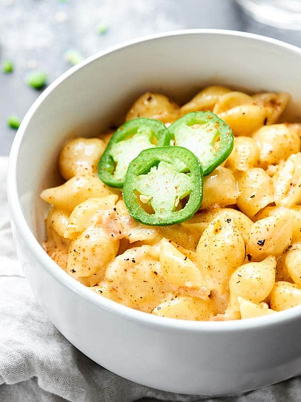 bowl of jalapeno popper mac and cheese 
