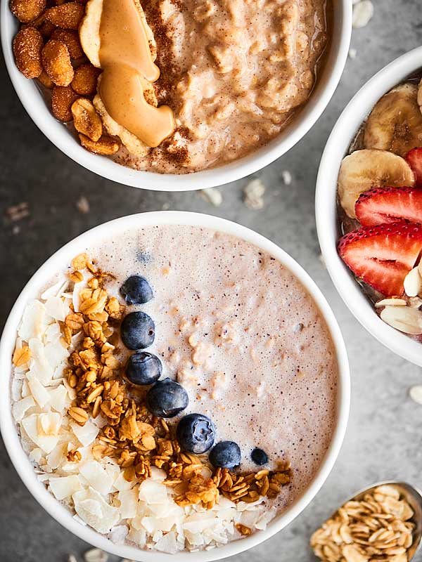 Overnight Oats Recipe 3 Ways! 1. Peanut Butter Honey Banana 2. Blueberry Greek Yogurt (no banana) 3. Vegan Strawberry Banana. All healthy, easy & delicious! showmetheyummy.com #overnightoats #healthybreakfastrecipe