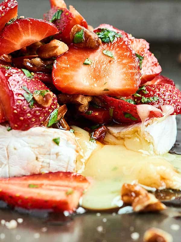 Strawberry Baked Brie Recipe - Easy Spring Appetizer