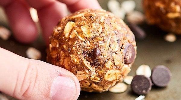 Almond Butter Oatmeal Protein Balls (6 Ingredients) – A Simple Palate