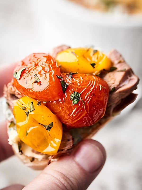 blue cheese steak crostini held