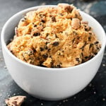 You're only 7 ingredients and 5 minutes away from the BEST Chocolate Chip Cookie Dough Dip Recipe! Dangerously easy to make AND to eat. ;) showmetheyummy.com