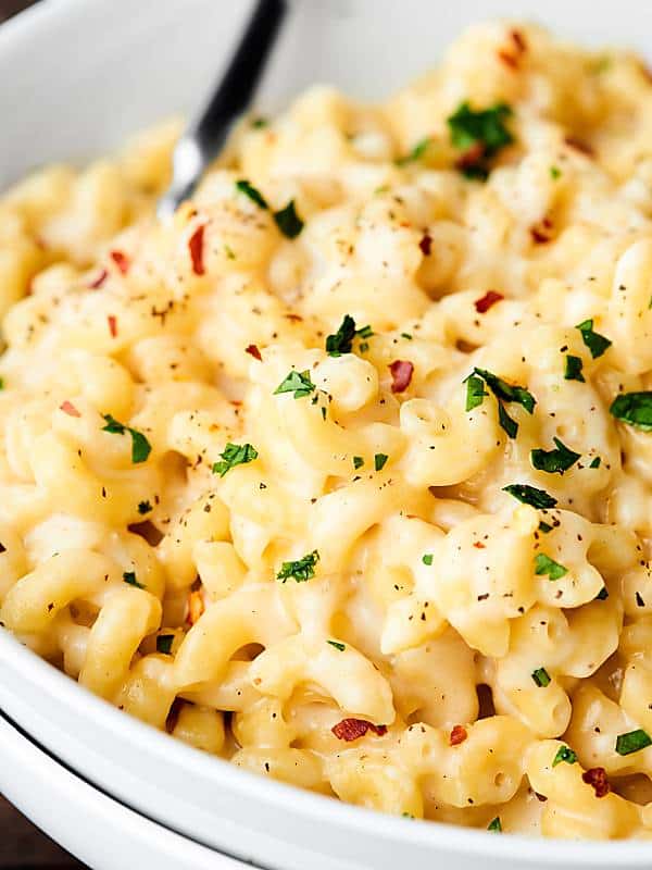 Closeup of mac and cheese in bowl