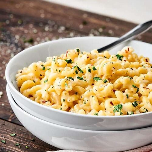 Slow Cooker Mac and Cheese Recipe - no pre-boiling noodles!