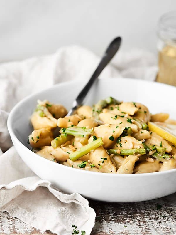 One pot spring pasta in bowl