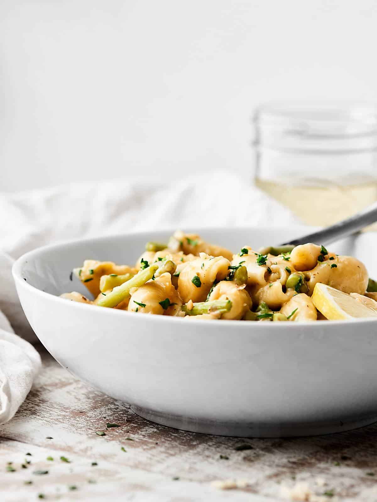 One Pot Spring Pasta Recipe - 30 Minute Vegetarian Dinner
