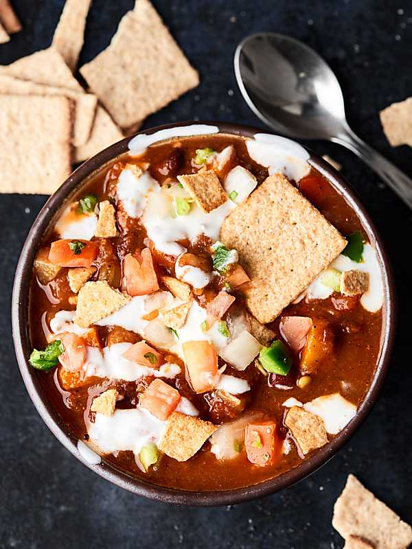 Bowl of vegetarian chili above