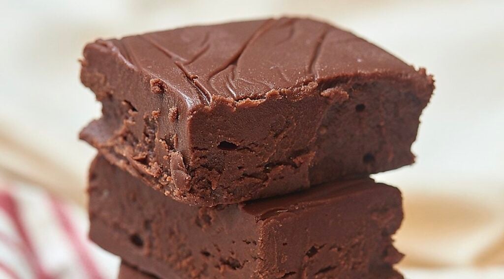 Easy Chocolate Fudge Recipe Cooks in Microwave in 90 Seconds!