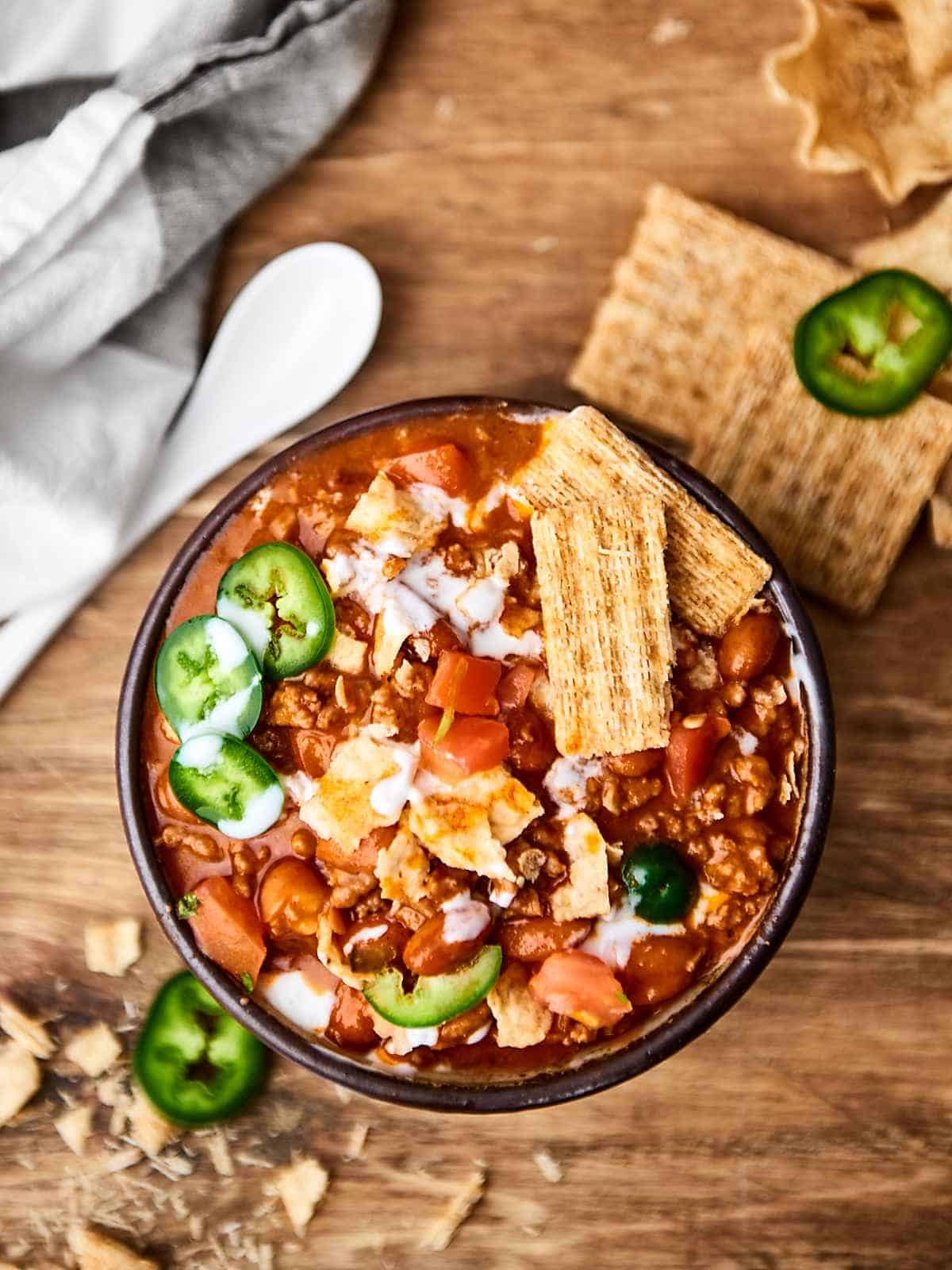 Easy Chili Recipe Only FIVE Ingredients and TWENTY Minutes!