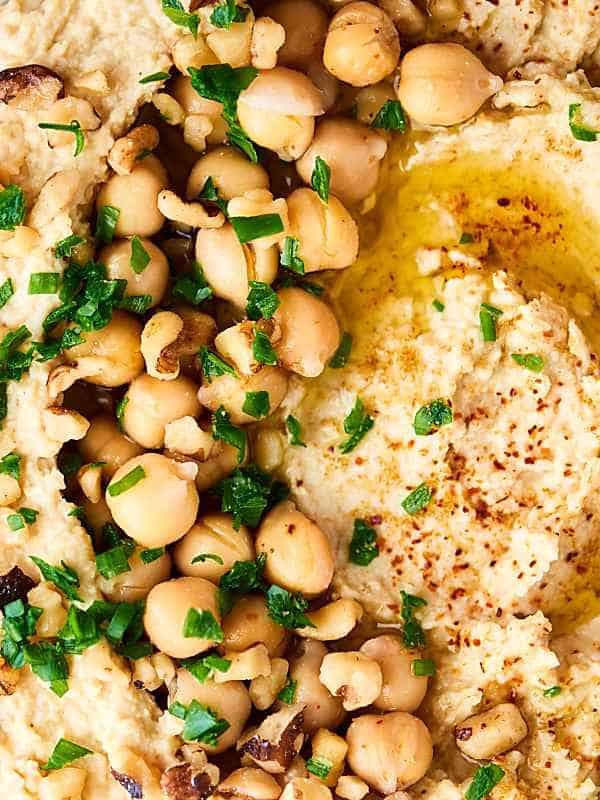 syran hummus with chickpeas above