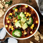 This Instant Pot Vegetarian Chili is SO quick and easy to make and full of vegetables, beans, and quinoa! Healthy. Gluten free. Vegan. Ready in 30 mins! Less than 300 calories per serving. showmetheyummy.com #instantpot #vegan #healthy