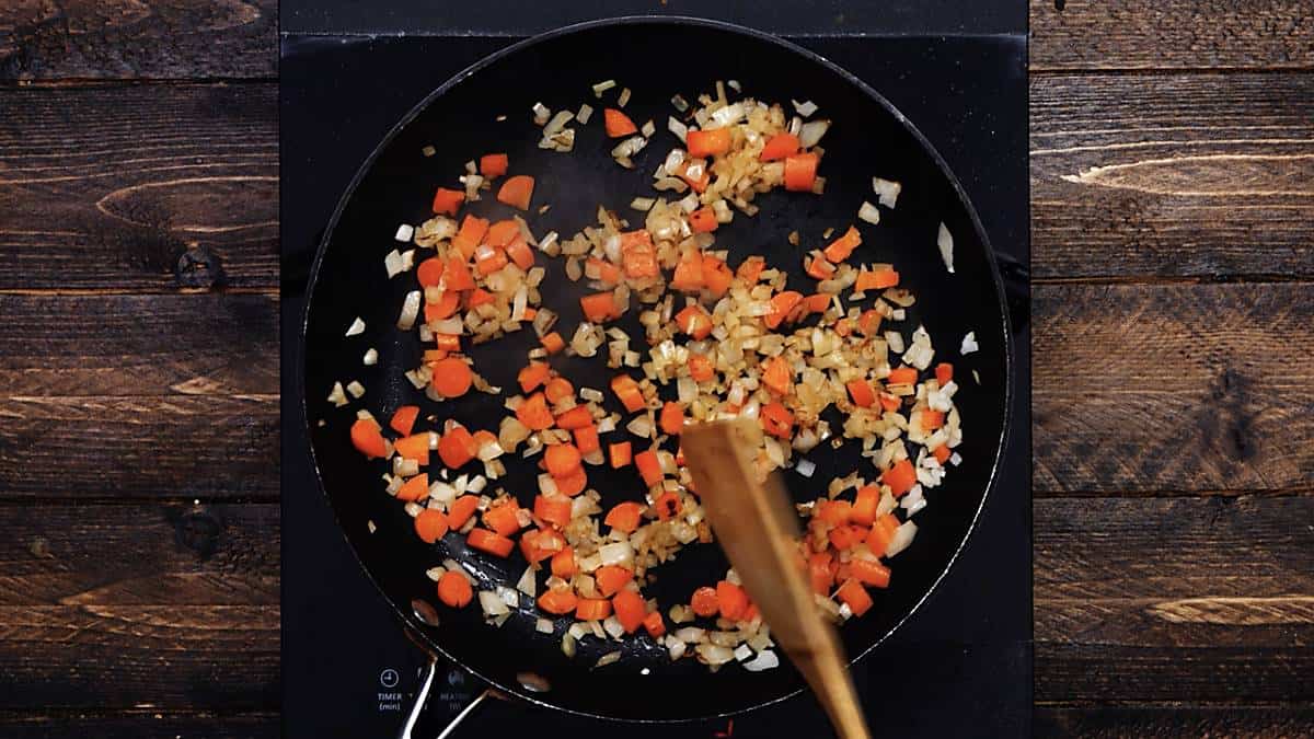 Quinoa Fried Rice Recipe - 15 Minute Easy and Healthy Dinner!