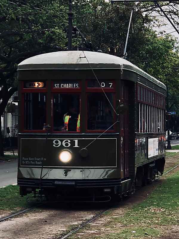 Best Restaurants in New Orleans! A list of all our favorite eats while we were vacationing in NOLA. showmetheyummy.com #travel #neworleans