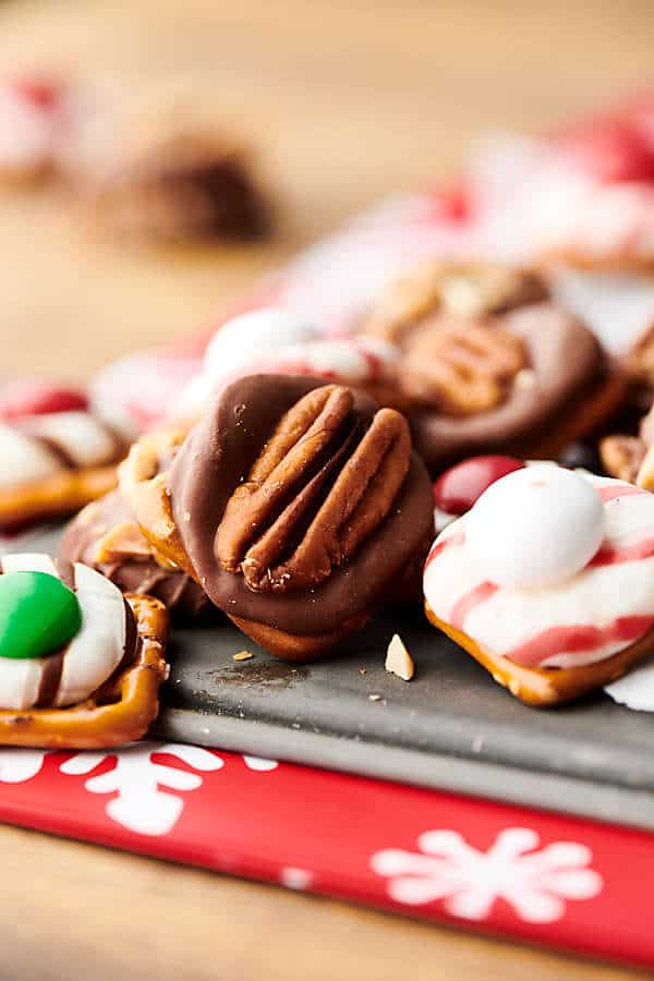 pretzel turtles on tray