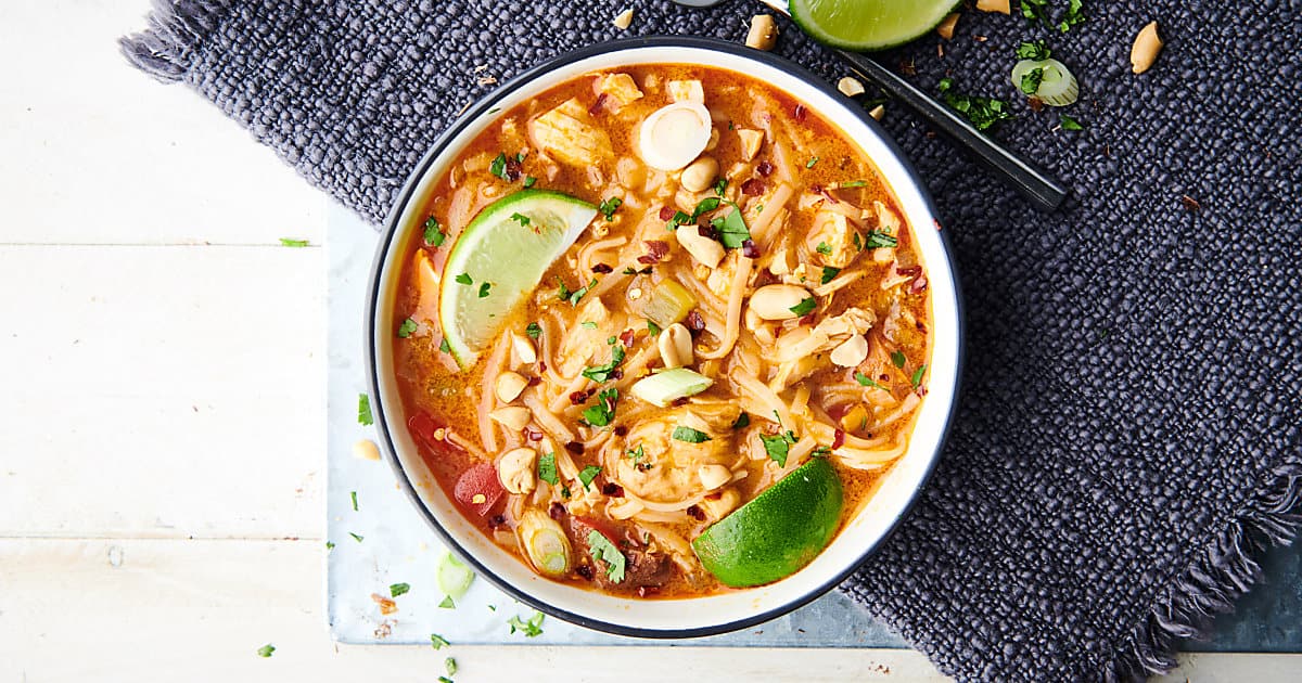https://showmetheyummy.com/wp-content/uploads/2019/04/Coconut-Curry-Chicken-Noodle-Soup-Show-Me-the-Yummy-Facebook-Share-2.jpg