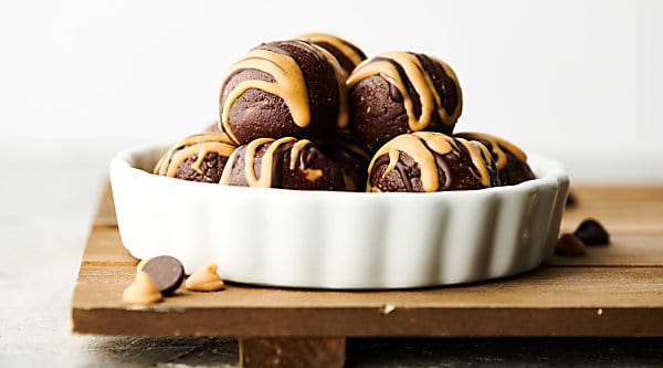 no bake chocolate peanut butter energy bites horizontal
