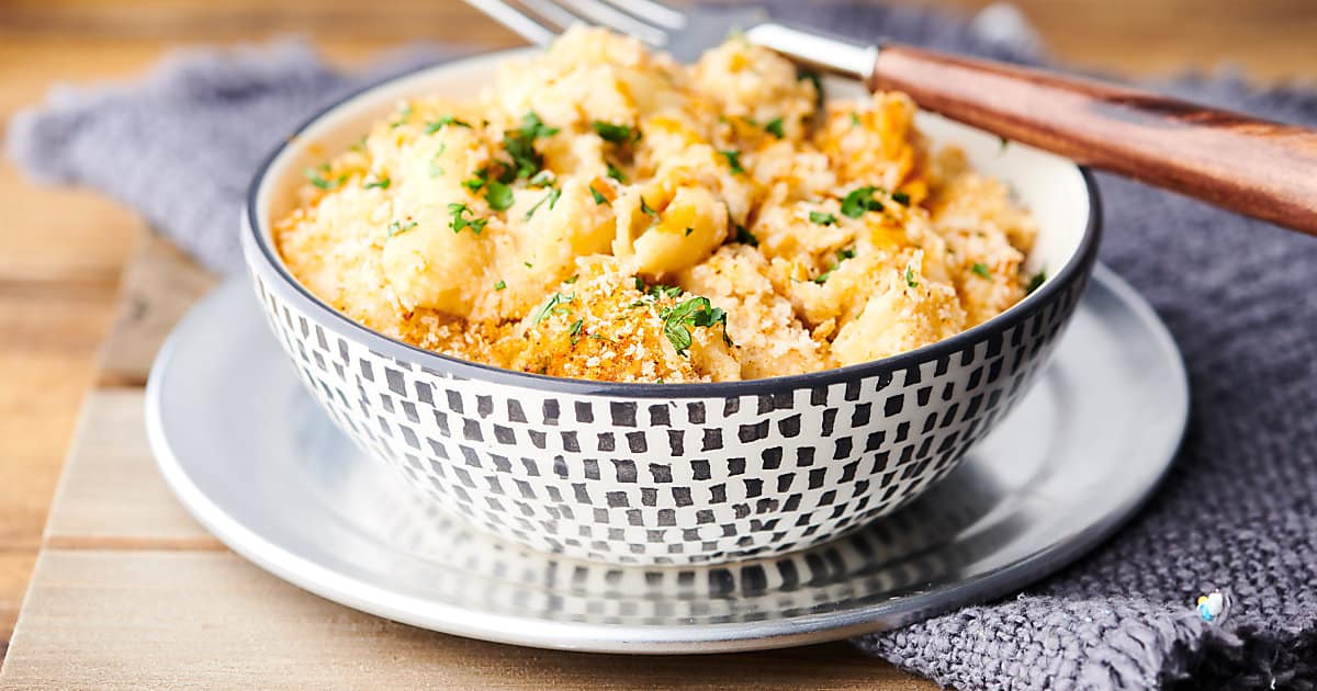 https://showmetheyummy.com/wp-content/uploads/2019/10/Baked-Crab-Mac-and-Cheese-Show-Me-the-Yummy-Facebook-Share-4.jpg