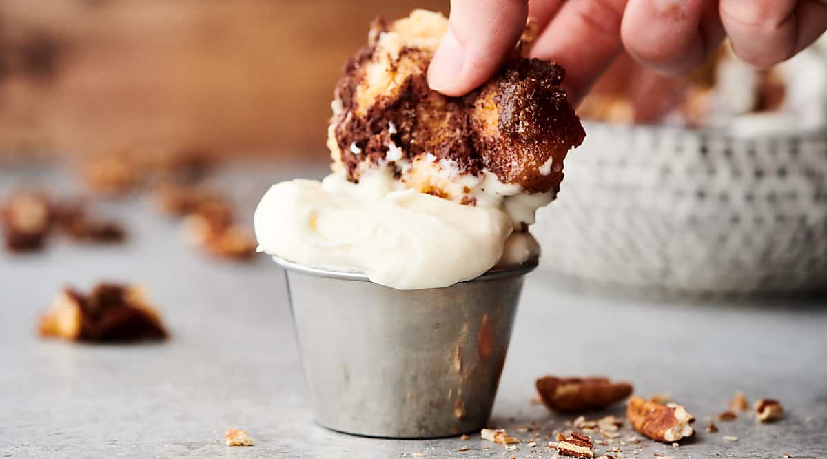 crock pot cinnamon roll casserole horizontal