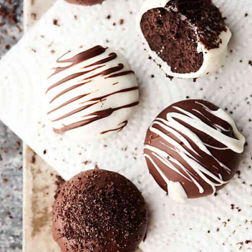 Mint Oreo Cream Cheese Ball Recipe 8 Ingredients, 5 Mins Prep