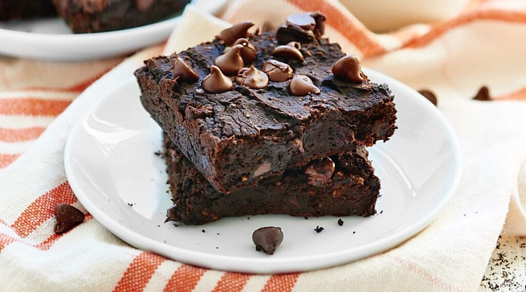 Black Bean Brownies No Flour and Naturally Sweetened!