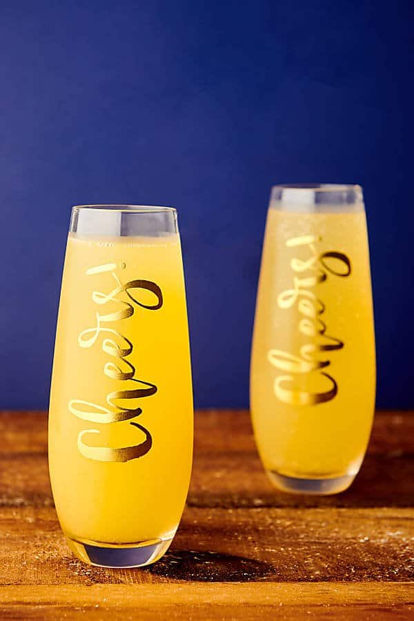 How to make a mimosa - Basil And Bubbly