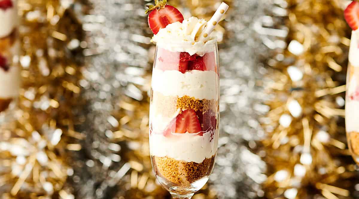 no bake champagne cheesecake in champagne flute