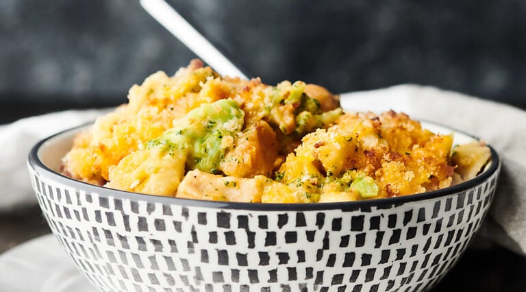 bowl of one pot chicken broccoli mac and cheese